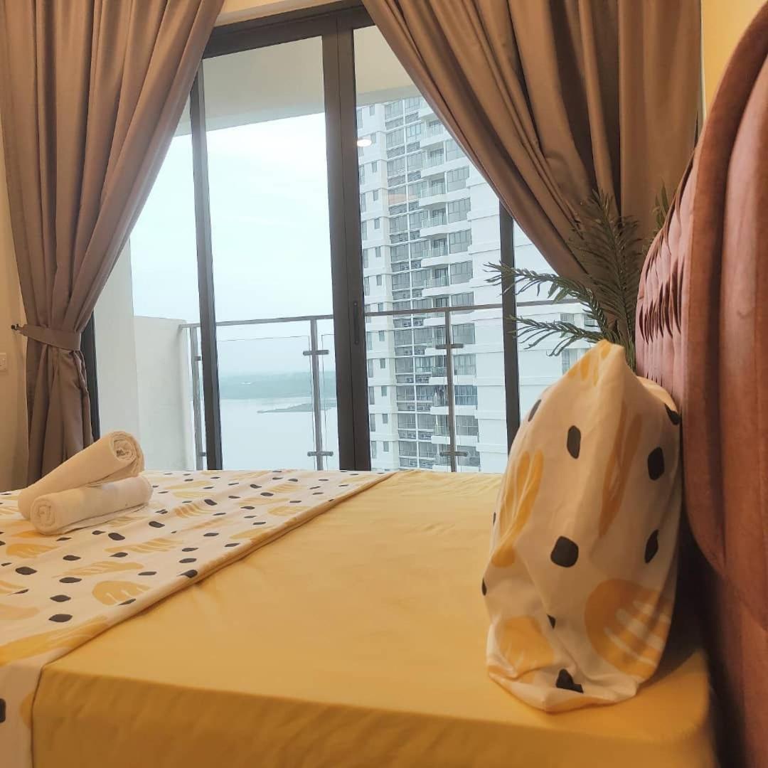 海景套房 三房三厕温馨浪漫名宿@danga Bay * Johor Bahru
