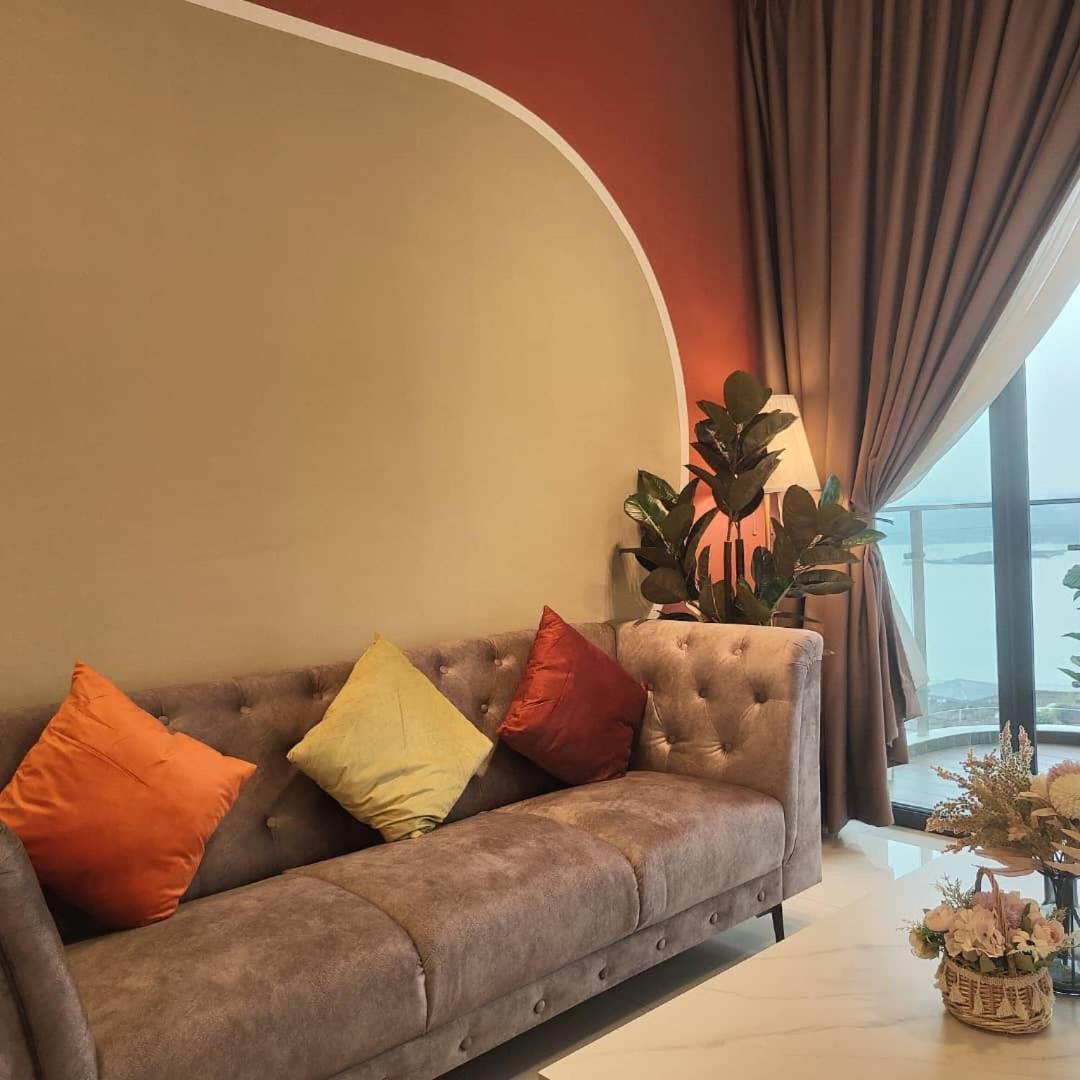 海景套房 三房三厕温馨浪漫名宿@danga Bay Apartemen *